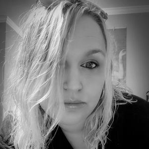 Meet your Posher, Pamela